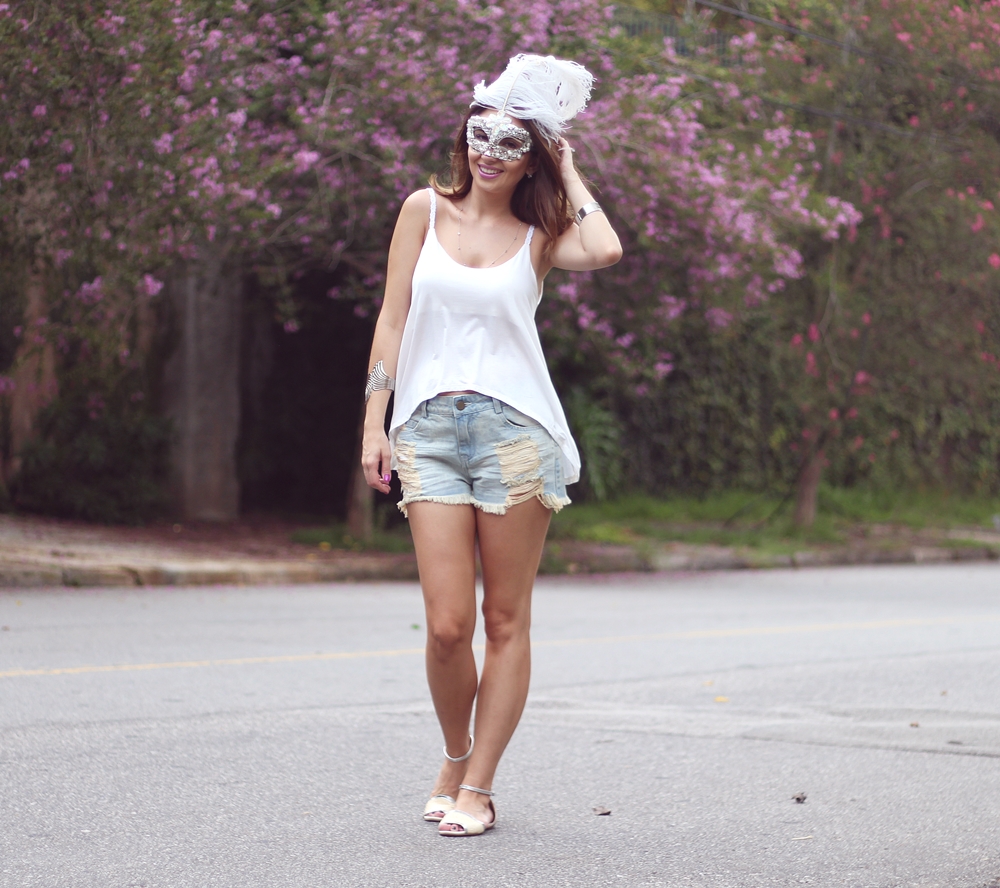 look-de-carnaval-máscara-branca-10