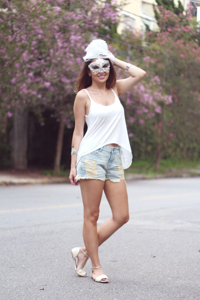 look-de-carnaval-máscara-branca-8